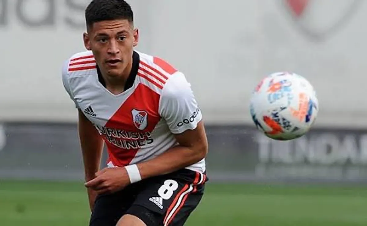 Castro Ponce se fue de River de manera definitiva.