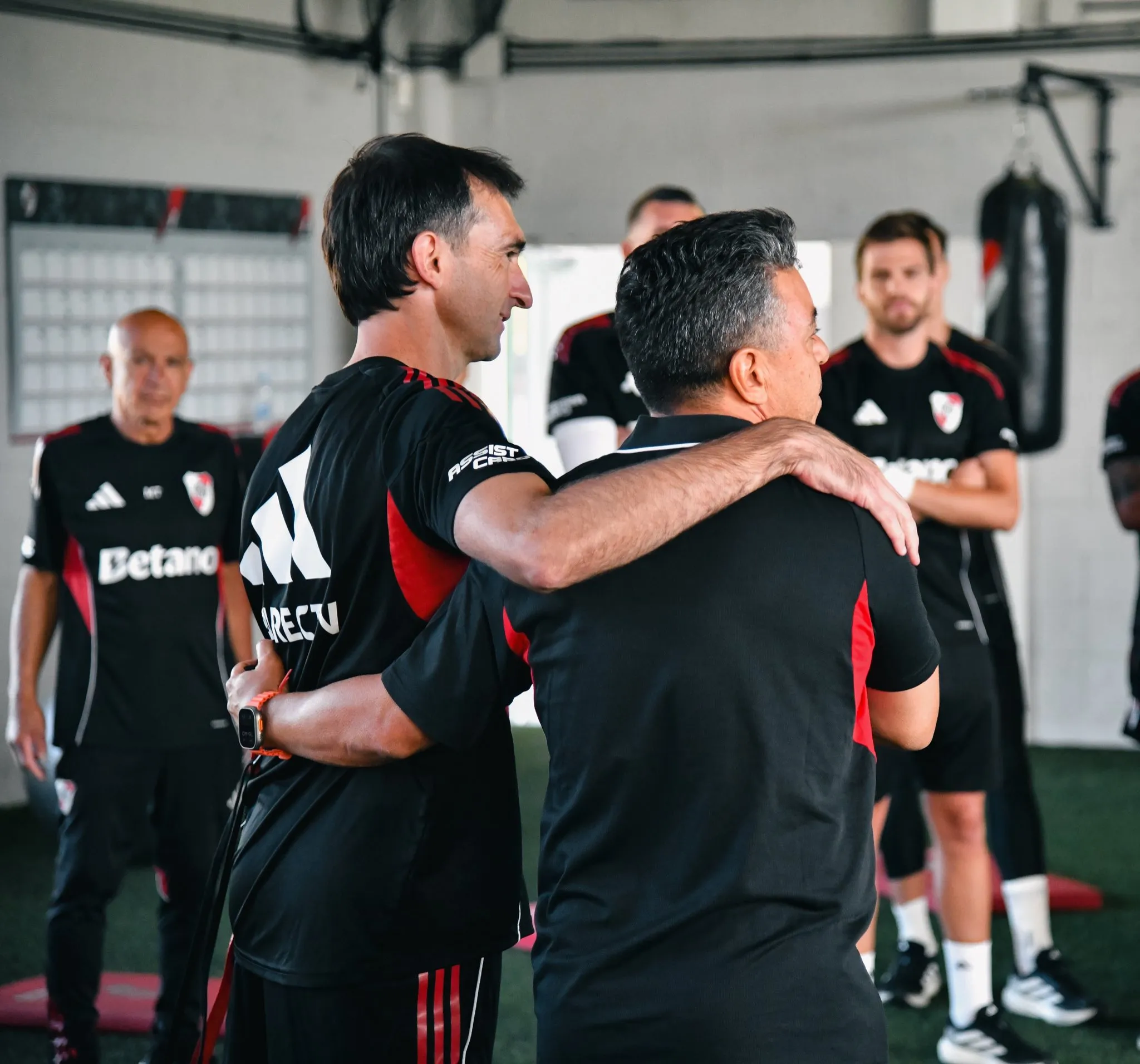 Barovero se reencontró con Gallardo, DT que lo llevó a ganar todo en el club. (Foto: Prensa River)