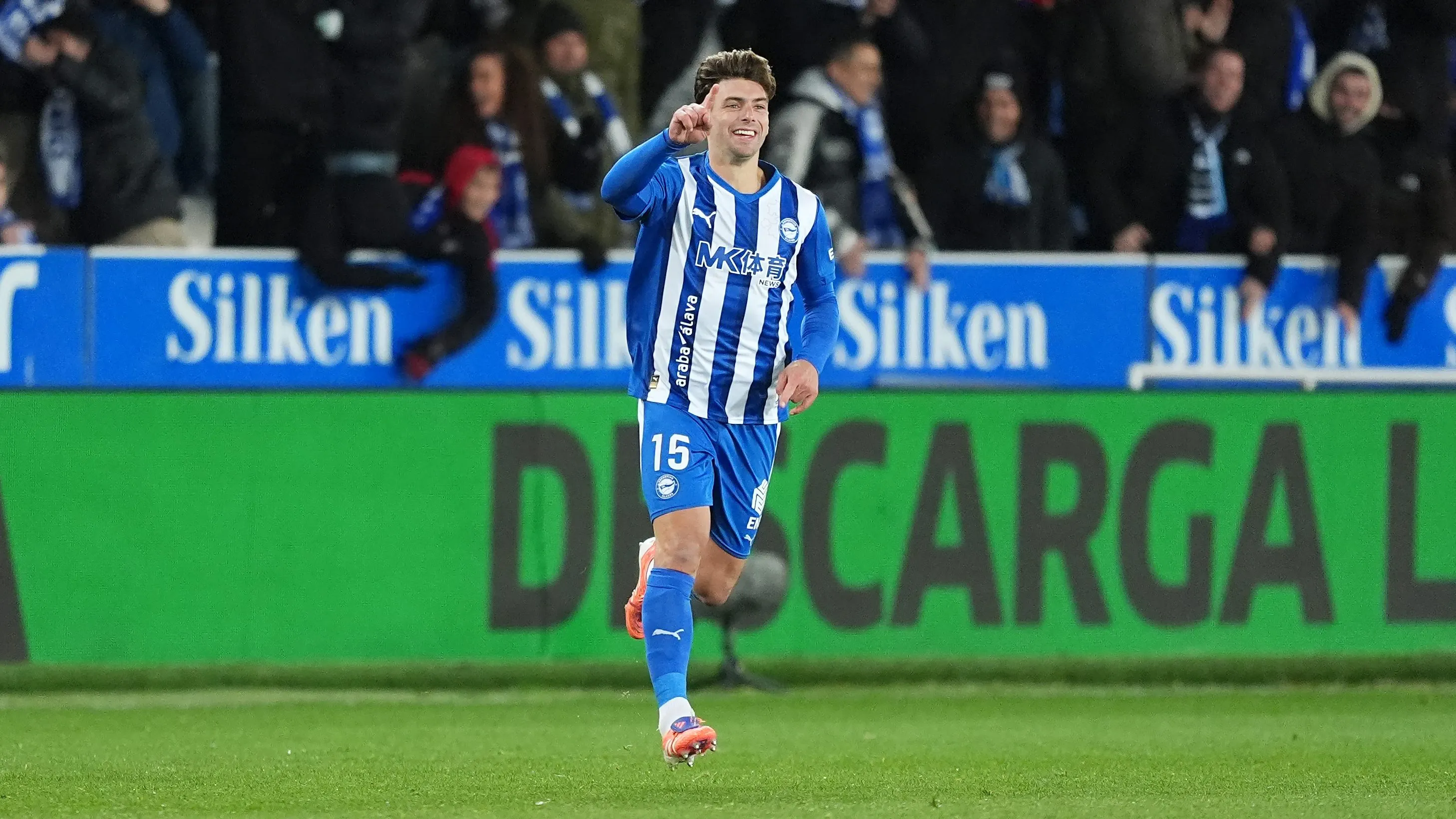 Lucas Boyé hizo gran parte de su carrera en España y viene de ser dirigido por Coudet.