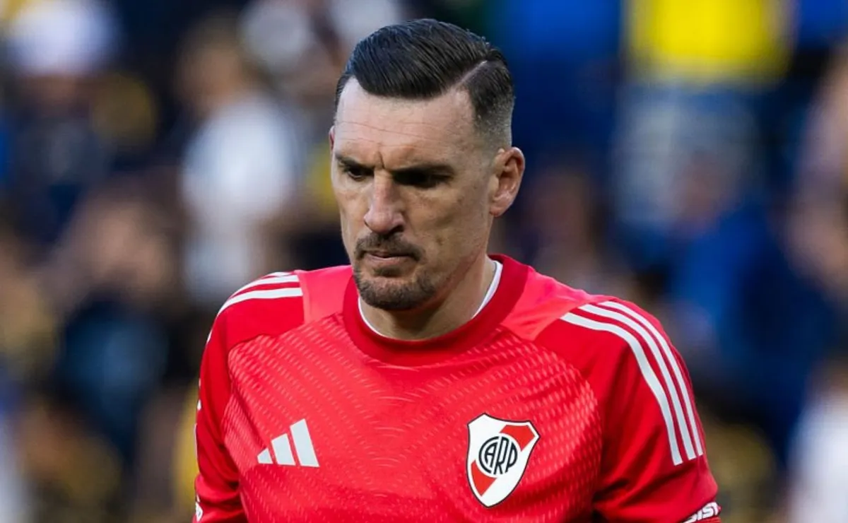 Armani sigue estando afuera por lesión.