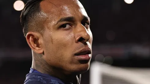 Villa presiona para llegar a River.