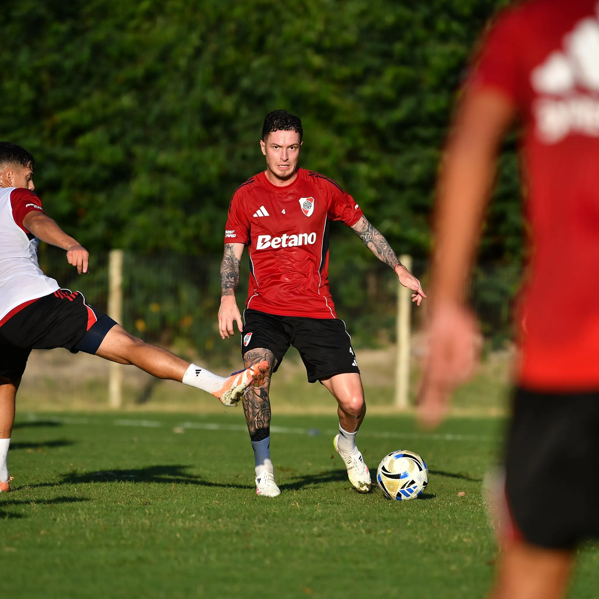 Aníbal Moreno cuenta con una cotización de 11 millones de euros, según Transfermarkt. (River Plate oficial)