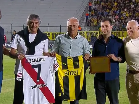 Antonio Alzamendi fue homenajeado en la previa de River vs. Peñarol
