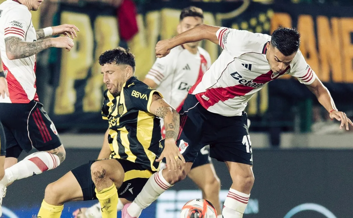 Seguí EN VIVO River vs. Peñarol.