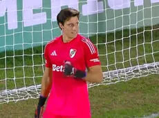 Beltrán atajó uno y River no falló en los penales: así fue la tanda ante Peñarol