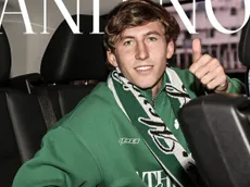 Tras su frustrada llegada a River, Santino Andino fue presentado en Panathinaikos