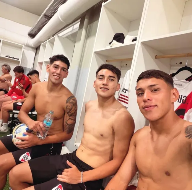 Los pibes de River buscan su lugar en este 2026 (@RiverPlate)