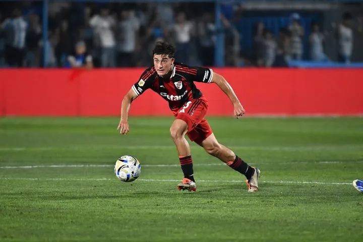 De La Cuesta y su debut en River, en septiembre del 2025 (@RiverPlate)