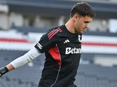 Quién es Franco Jaroszewicz, el arquero que irá al banco ante Barracas Central