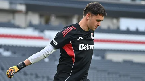 Hizo las inferiores en River, debutó en Reserva en 2025 y ya fue suplente en el primer equipo.