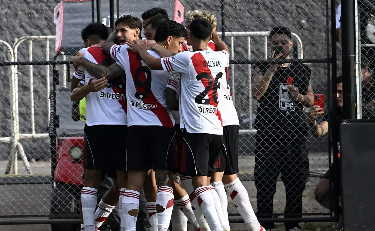 Seguí en vivo River vs. Barracas.