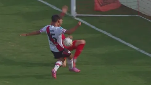 Por qué no cobraron penal para River.