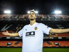 Guido Rodríguez fue presentado en su nuevo club y se acordó de River