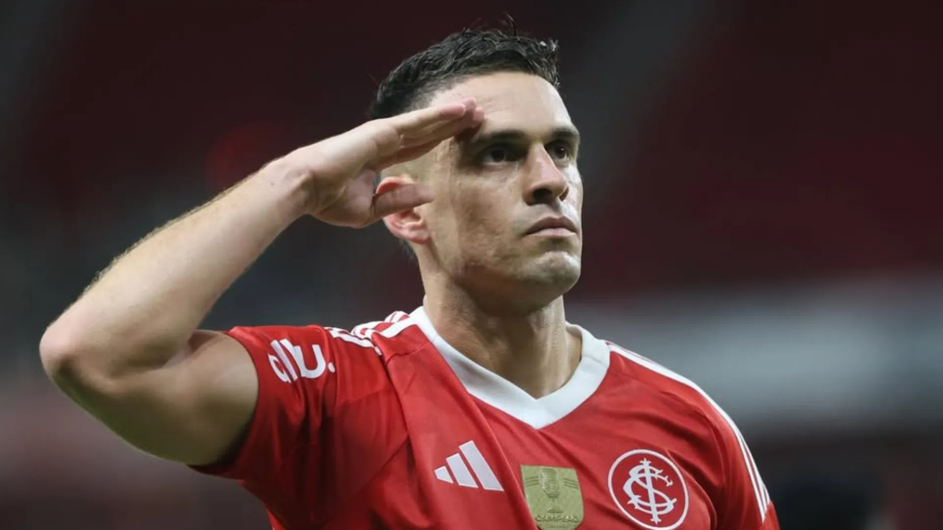 River le abrió las puertas al regreso del colombiano, pero su situación no es fácil.