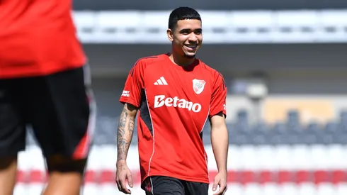 Primer entrenamiento de Kendry Páez en River.