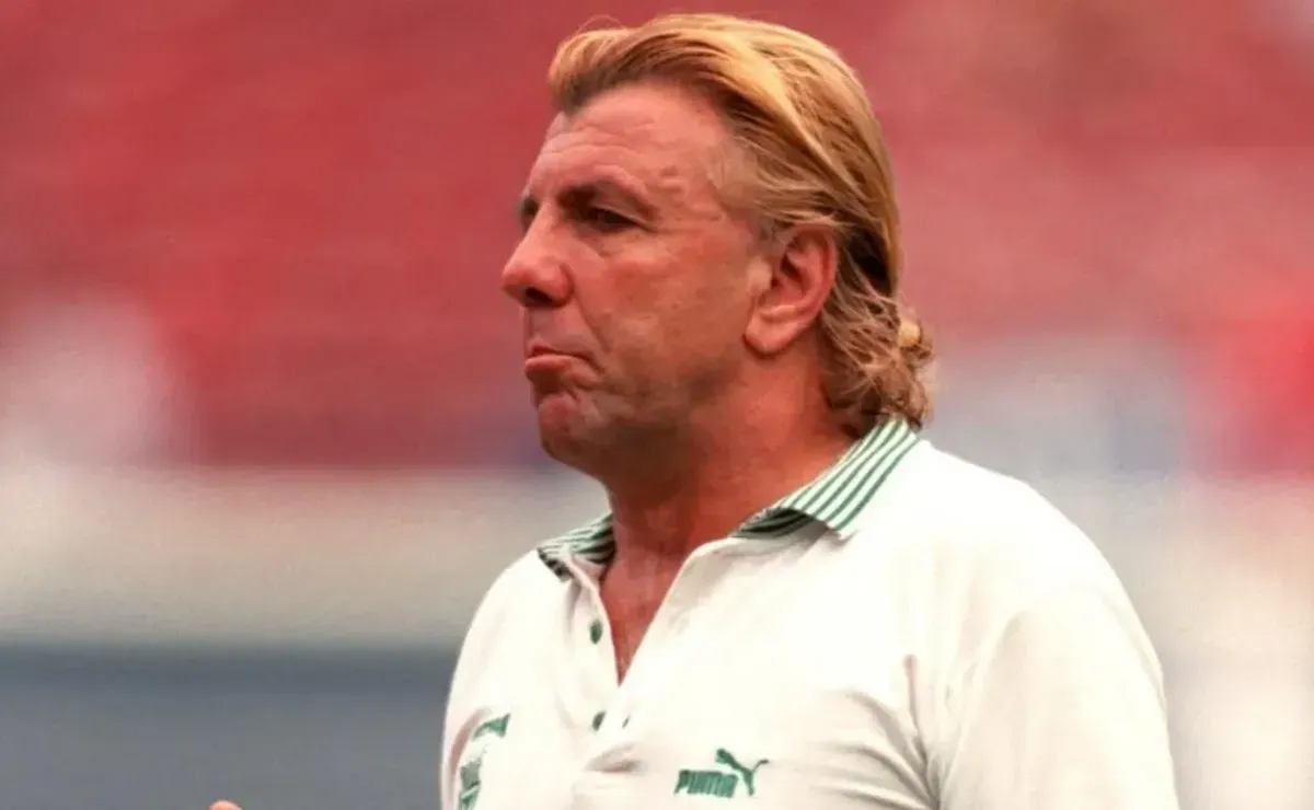 Mostaza Merlo y aquella escandalosa renuncia como DT de River en 2006.