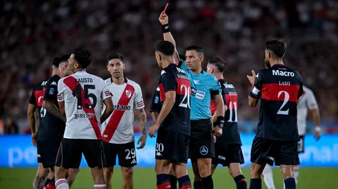 El mediocampista vio la roja el sábado.
