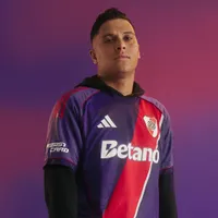 Por qué Adidas lanzó una camiseta violeta para River: la historia detrás