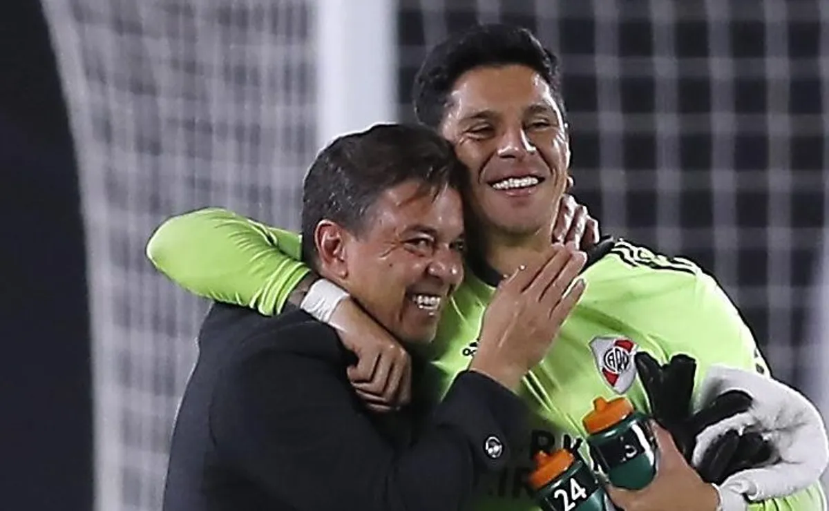 Gallardo y Enzo Pérez se volverán a ver las caras este jueves en La Paternal.