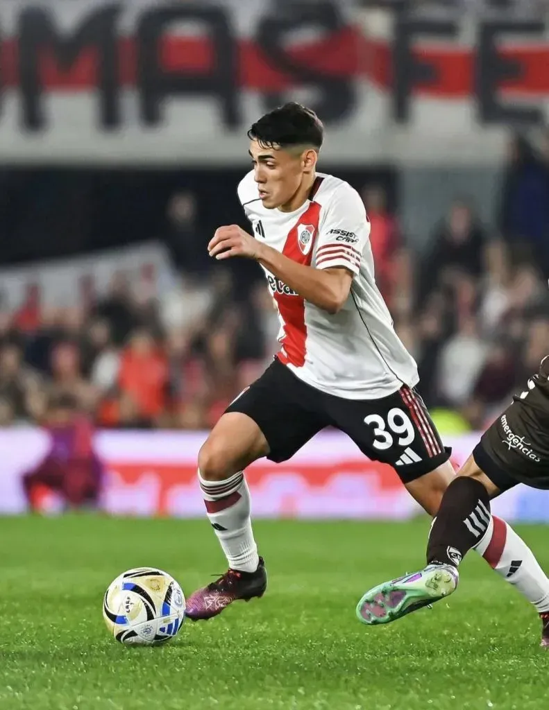 Santiago Lencina pide más minutos en River.