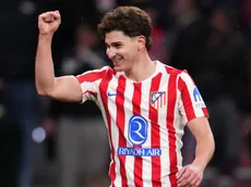 Se cortó la racha: golazo de Julián Álvarez en la sangunda de Atlético Madrid ante Barcelona