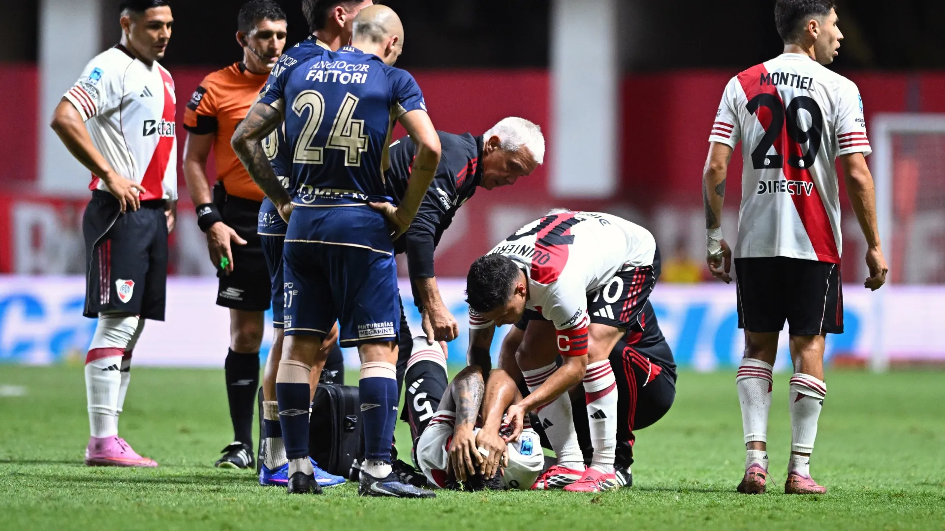 Portillo duró 2 minutos en cancha.