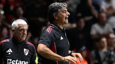 El ayudante de Gallardo habló ante los micrófonos.