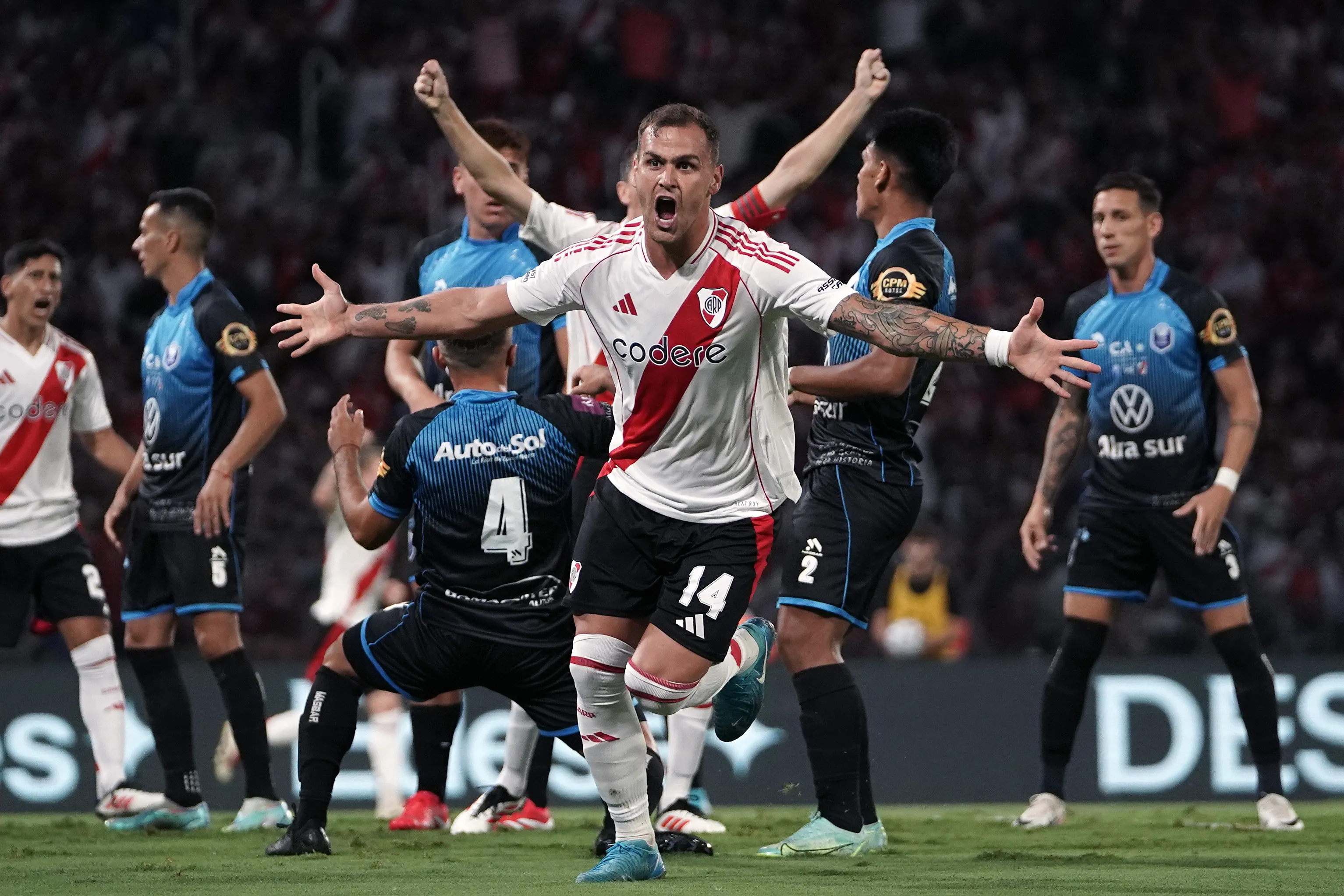 River le ganó a Ciudad de Bolívar en 2025 con goles de González Pírez y Mastantuono. (Getty Images)