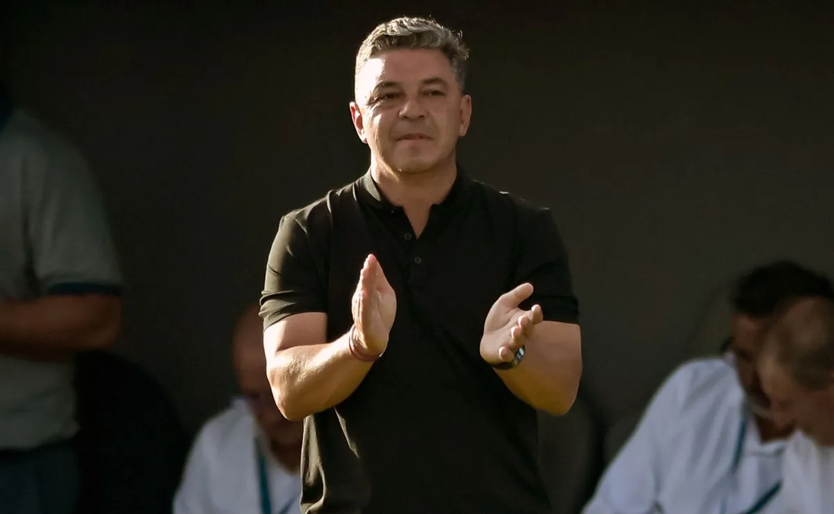 El DT define el once para esta noche.