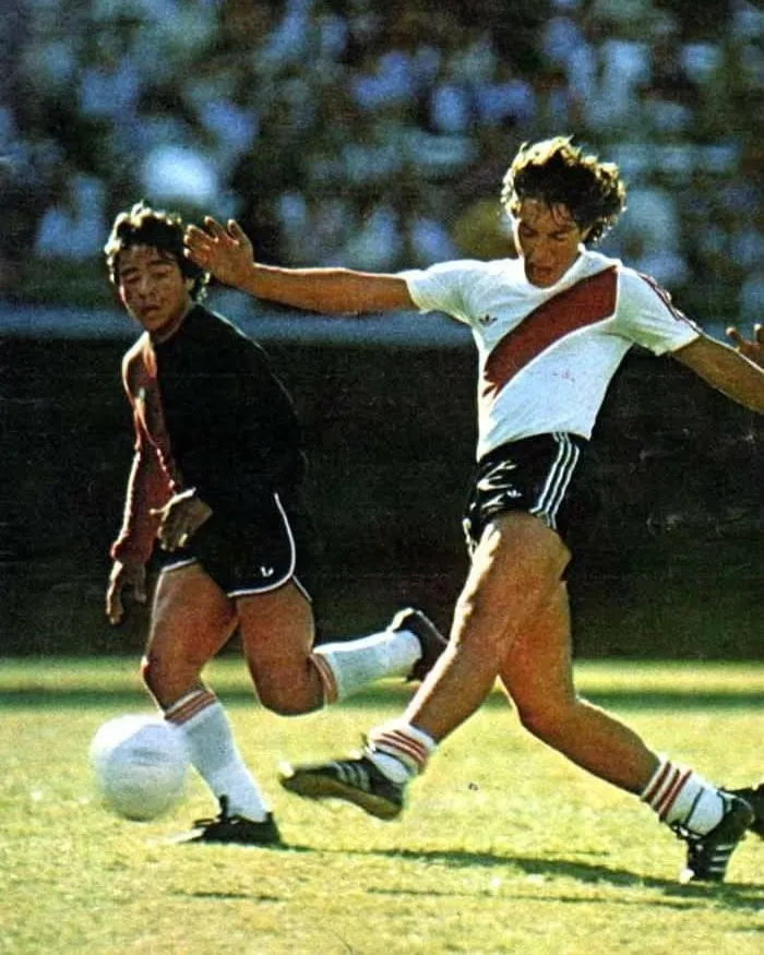 El Chino Tapia disputó 110 partidos en River. Surgió en las inferiores del club y luego pasó a Boca.