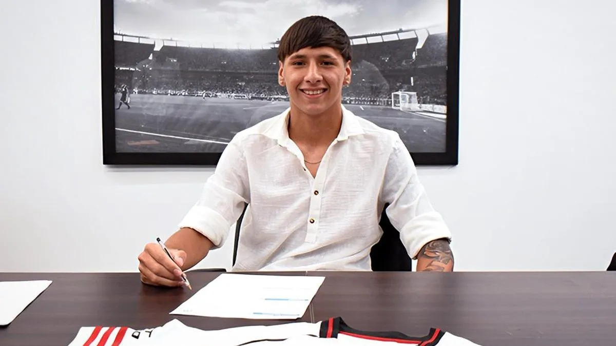 Sayago puso el gancho y ya es profesional. Foto: Prensa River.