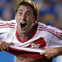 Se formó en River, fue campeón con Ramón Díaz, jugó en Inglaterra y ahora es profesor de musica