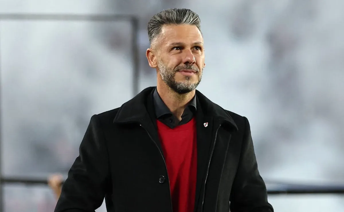 El ex DT de River está a punto de llegar a La Plata.
