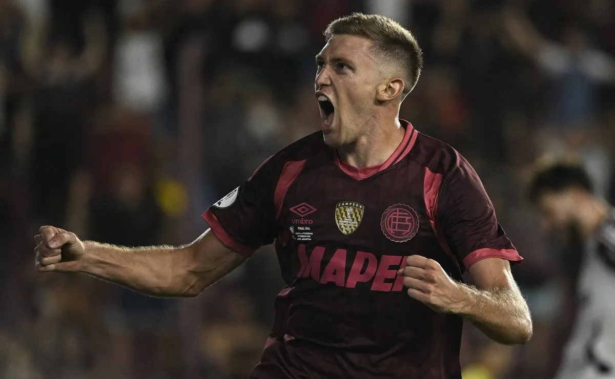 El exdelantero de River la sigue rompiendo en Lanús.