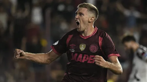 El exdelantero de River la sigue rompiendo en Lanús.