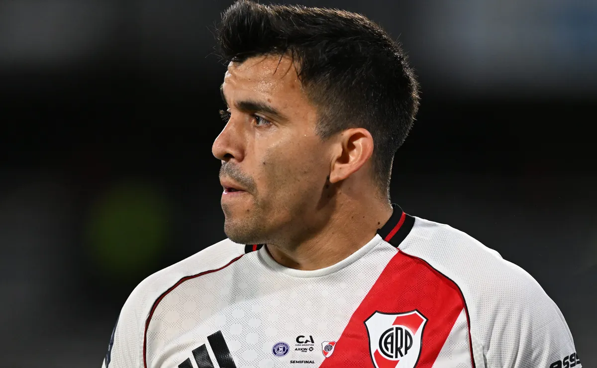Acuña acumula 125 minutos divididos en tres partidos oficiales sobre seis posibles en este 2026.