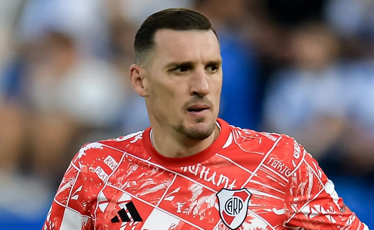 De no creer: por qué salió Armani en el entretiempo ante Vélez