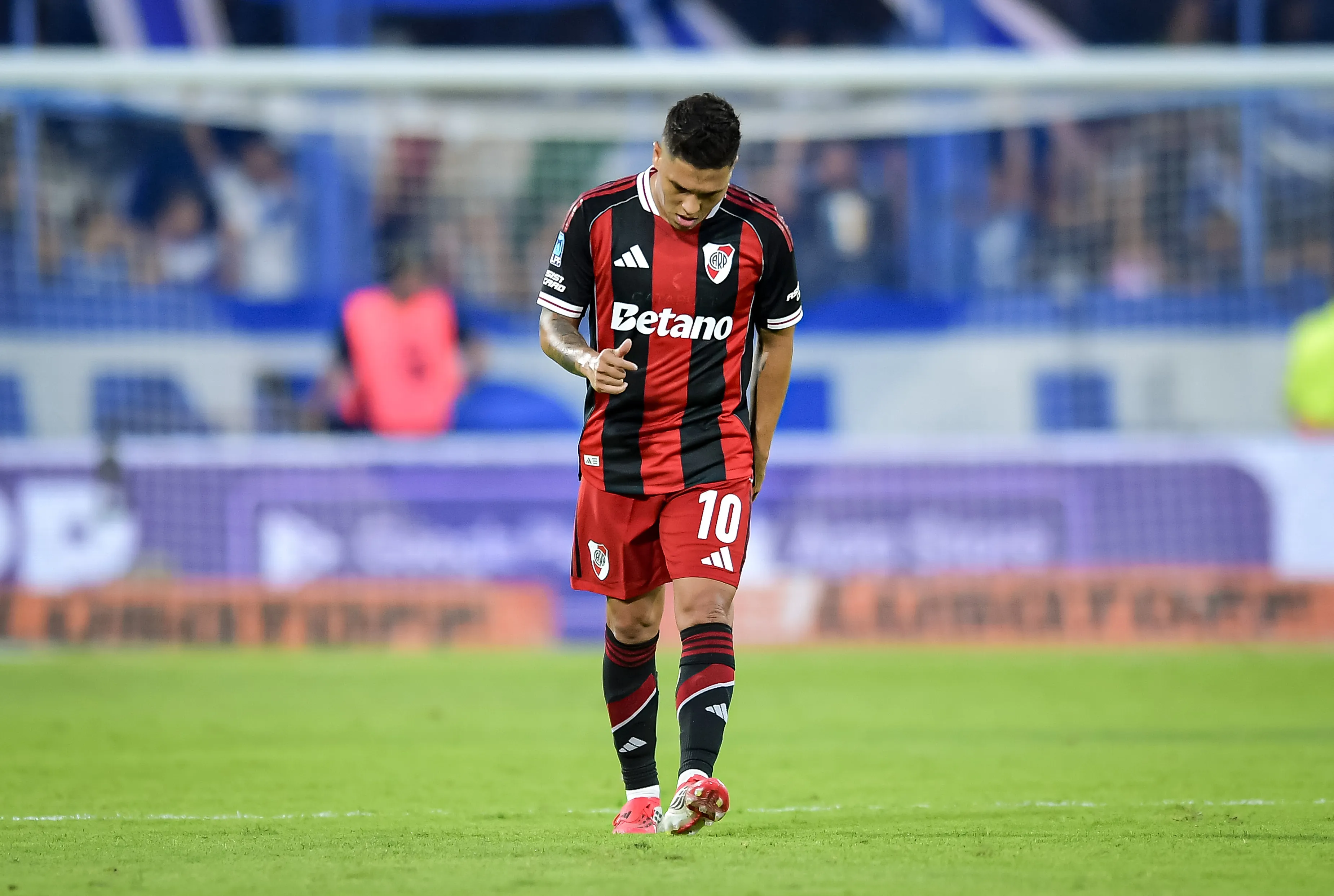 Juanfer Quintero estará tres semanas fuera de las canchas a causa de  un desgarro grado 1 en el bíceps femoral de la pierna derecha. (Getty Images)