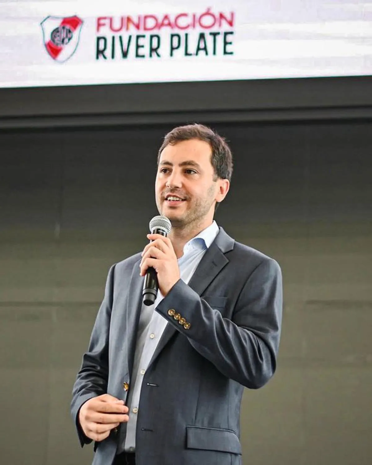 Di Carlo se acercó hasta el River Camp por tercera vez desde su asunción a comienzos de noviembre pasado.