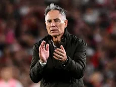 Ariel Holan: qué chances hay de que sea DT de River y por qué se instaló su nombre