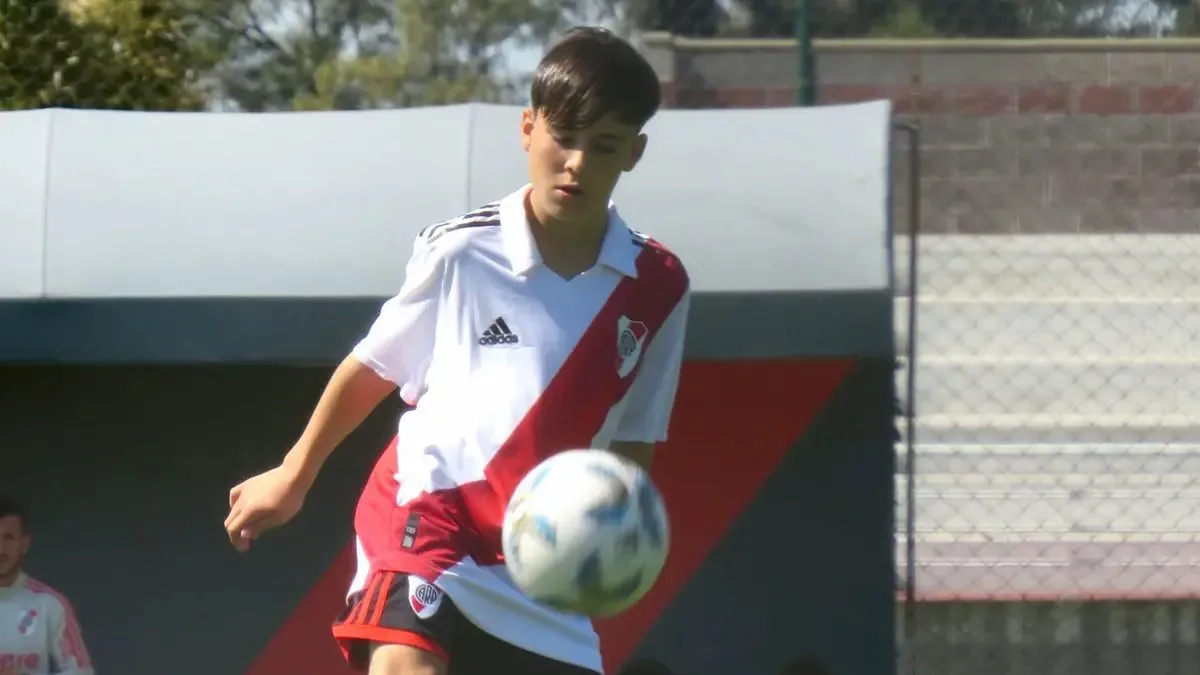 Eduardo Coudet, hijo de Chacho, juega en la Novena de River.