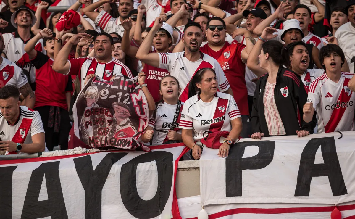 La reacción de los hinchas al presente.