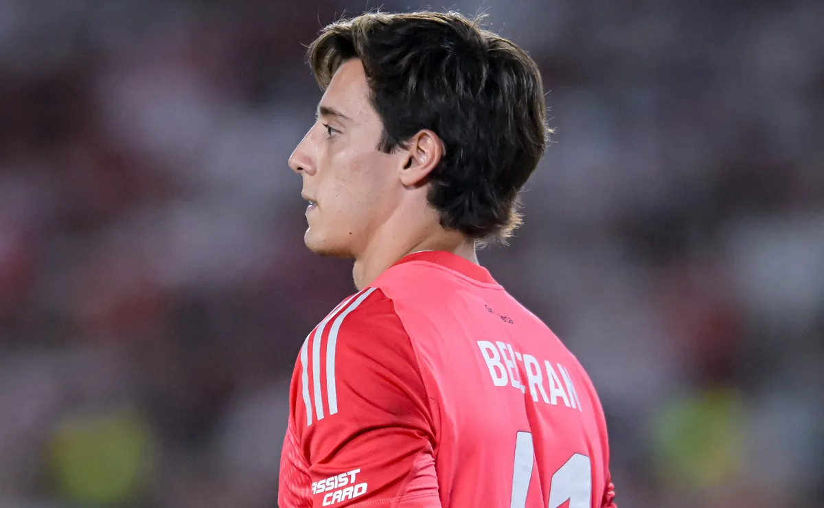 Santiago Beltrán se suma a la lista: así le fue a los arqueros del semillero de River en superclásicos con Boca