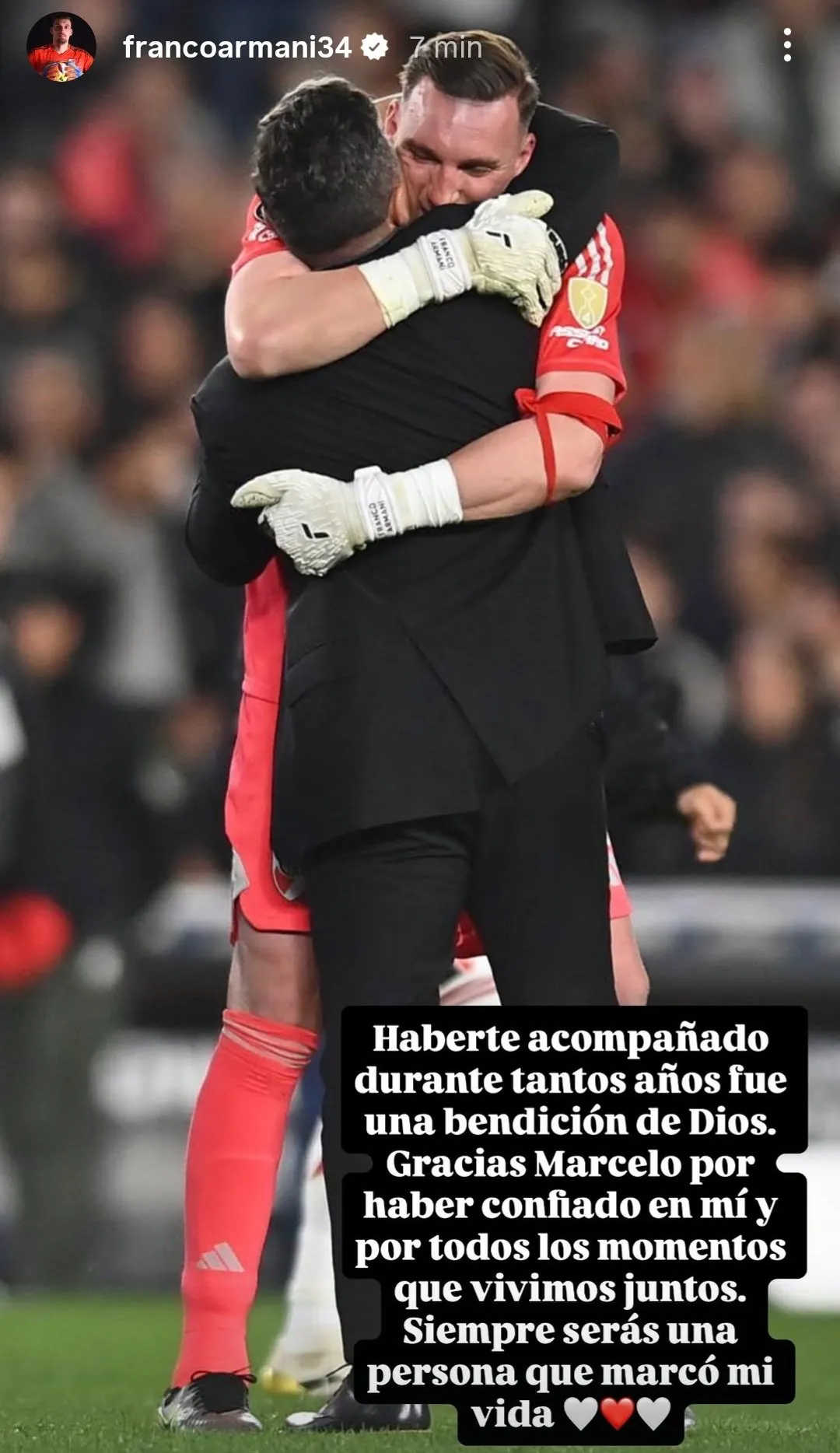 La historia que subió Armani por la salida de Gallardo.