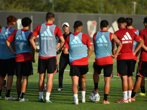 Escudero sorprendió y promovió a dos juveniles en su primera práctica como DT interino