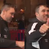 A días de asumir, Coudet se sacó fotos y le firmó a un hincha de River que lo fue a esperar en España