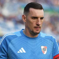 Armani hizo un viaje relámpago a Rosario para tratar su lesión: cuándo se recuperaría