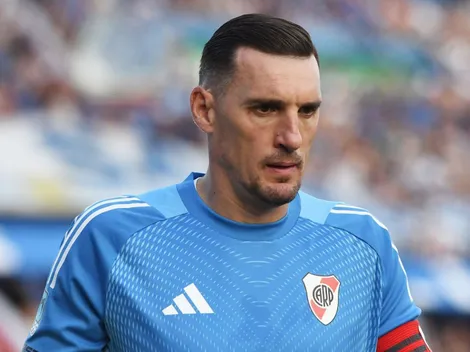 Armani hizo un viaje relámpago a Rosario para tratar su lesión: cuándo se recuperaría