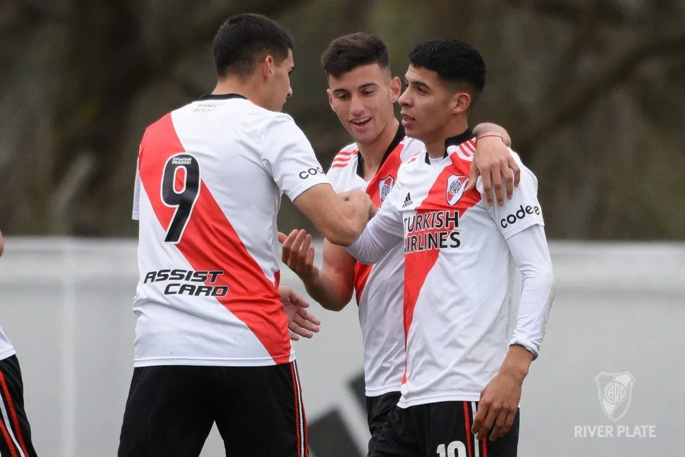 Galván y Panichelli compartieron poco en Reserva.