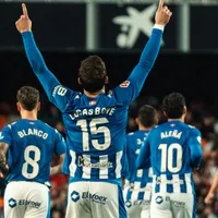 Se fue Coudet pero sigue Boyé: doblete del ex River en Alavés vs. Valencia